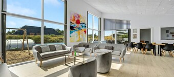 Gorgeous home in RingkĂžbing with sauna