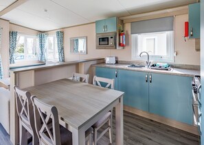 Fridge, oven, stovetop, toaster