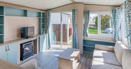 3 bedroom accommodation in Talacre, Holywell