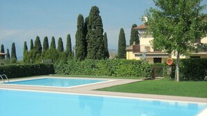 Pool - Apartment in Lazise near Beach & Pool (Lazise)
