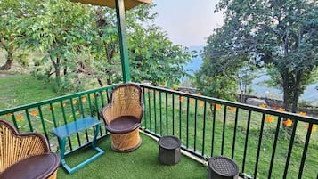 Family Cottage, Balcony, Mountain View | Balcony
