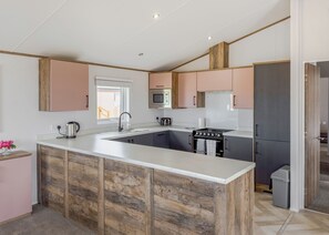 Kühlschrank, Ofen, Herdplatte, Toaster