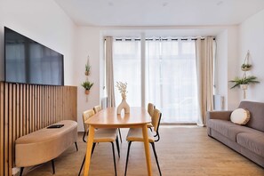 Interior - "Cozy Apartment 1BDR/4P – Paris 8th/Saint-Lazare (Paris)