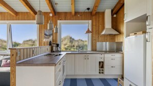 Private kitchen - Simple summer living in magical setting (Nykøbing Sj)