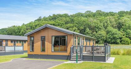 4 Schlafzimmer Unterkunft in Caerwys