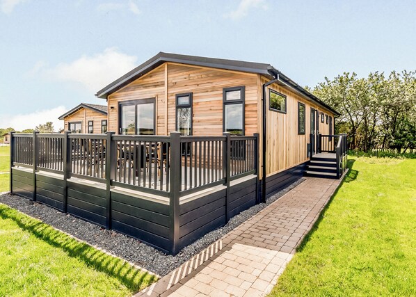 Unclassified image, 1 of 13, button