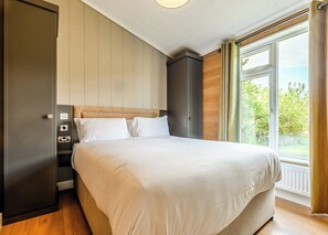 4 bedrooms, free WiFi