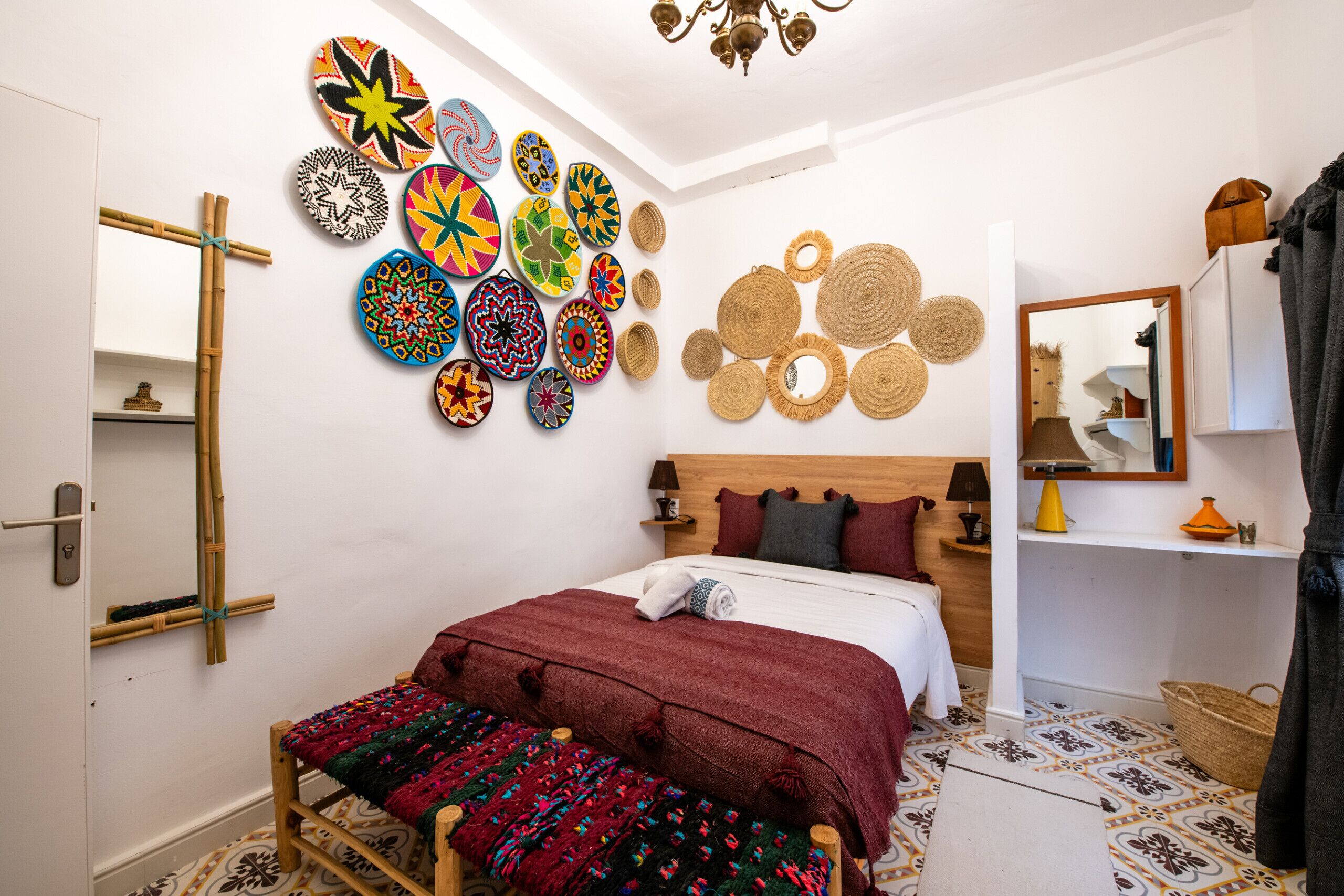 Iron/ironing board, free WiFi, bed sheets