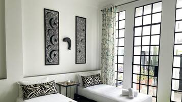 Ferros/tábuas de passar roupa, Wi-Fi de cortesia, roupa de cama