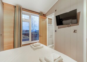 4 bedrooms, free WiFi