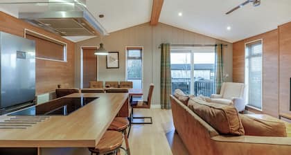 Wilmcote Lodge Premier