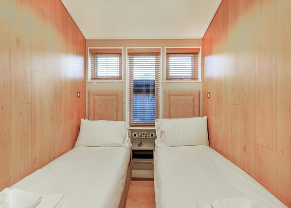 4 bedrooms, free WiFi