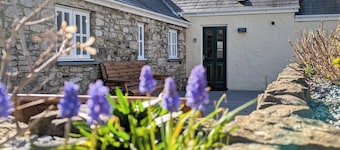 4 bedroom accommodation in Narberth