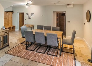 Dining - 4 bedroom accommodation in Narberth (Narberth)