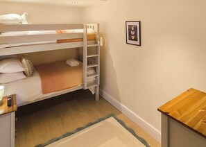 4 bedrooms