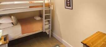 4 bedroom accommodation in Narberth