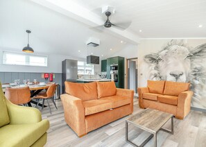 Living area - 3 bedroom accommodation in Caerwys (Caerwys)