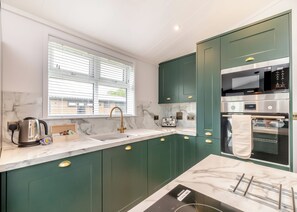 Fridge, oven, stovetop, toaster