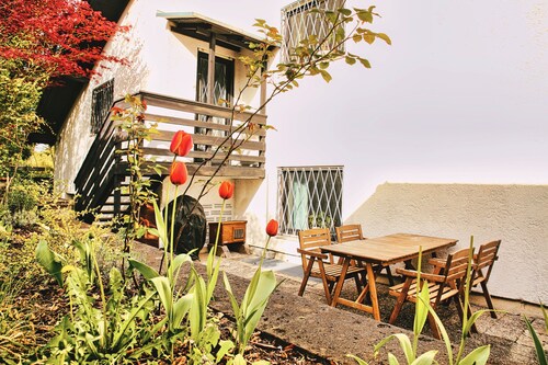 Ferienwohnung 'Im Münchner-süden' mit privater Terrasse, privatem Garten und Wi-Fi