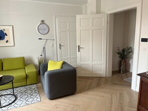 TV, stereo - Apartment 'Rheiderland' with Shared Garden and Wi-Fi (Weener)