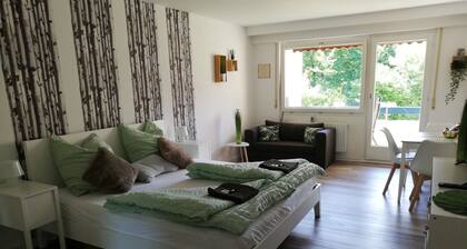 Ferienwohnung 'Lived-in' mit Bergblick, Balkon und Wi-Fi