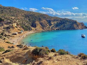Solstolar och strandhanddukar