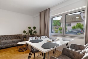 Interior - Apartment 'Ferienwohnung' with Private Terrace, Private Garden and Wi-Fi (Sinsheim)