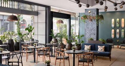 Downtown San Diego Access | Rooftop Pool & Dining
