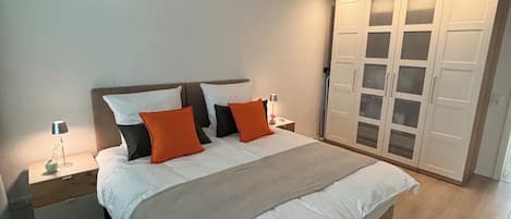 1 bedroom, free WiFi, bed sheets