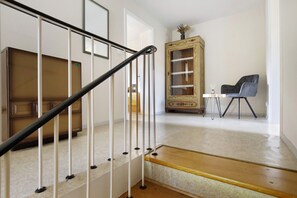 Interior - Holiday Home 'Feilchenhof' with Private Terrace, Private Garden and Wi-Fi (Freilassing)