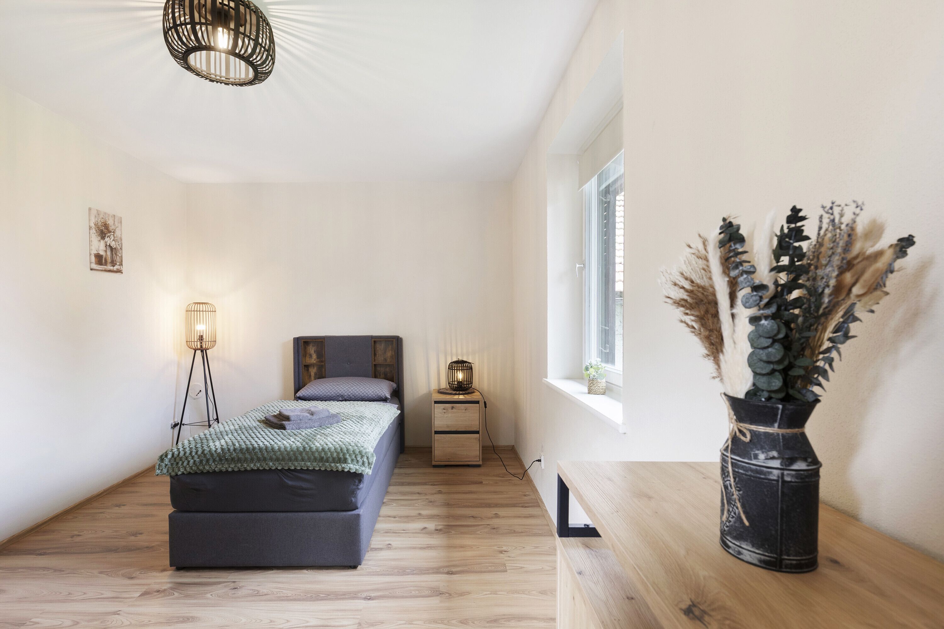 4 bedrooms, free WiFi, bed sheets