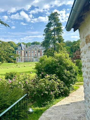 Gite Le Moulin, joyau lové dans le parc du domaine du Château de la Bucherie