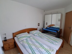 1 makuuhuone, silitysrauta/-lauta, ilmainen Wi-Fi, vuodevaatteet