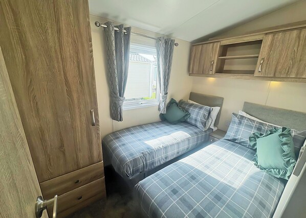 Unclassified image, 1 of 8, button - Smart, modern two bedroom caravan, perfect for couples and families alike. (Aldbrough)