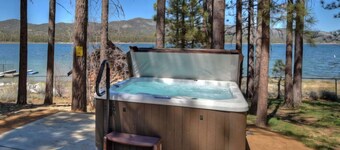 Sleeps 23 | 2 Homes, Lakefront, Private Dock, Hot Tub, Game Room, Swingset, View
