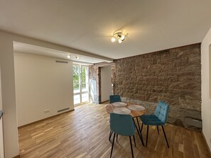 Dining - Apartment 'Wiesenblick' with Private Terrace, Shared Garden and Wi-Fi (Marxzell)