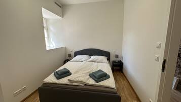 1 室のベッドルーム、WiFi (無料)、ベッドシーツ