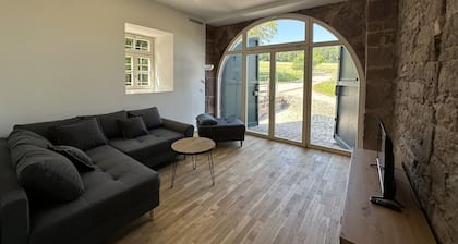 Ferienwohnung 'Wiesenblick' mit Privatterrasse, Gemeinschaftsgarten und Wi-Fi