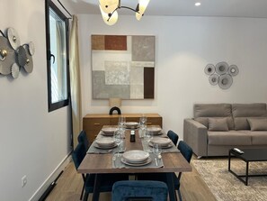 Dining - Cicero Luxury Living: Elite Design, Space and Location (Madrid)