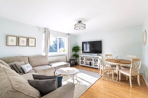 Apartment (Quiet and cosy 2-bed in Wimbledon) | Living room - Quiet and Cosy 2-bed in Wimbledon (London)