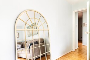 Apartment (Quiet and cosy 2-bed in Wimbledon) | Living room