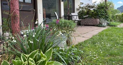 Ferienwohnung 'Höhneck' mit Bergblick, privater Terrasse und Wi-Fi