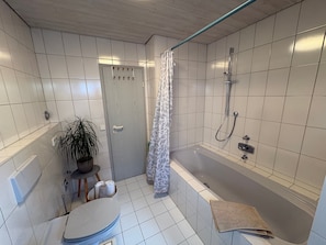 Douche, serviettes fournies