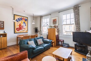 Living room - Stylish Hampstead Retreat by the Heath (London)