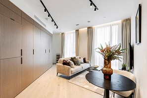 Apartment (Elegant Flat in Notting Hill's Heartb) | Living room - Elegant Flat in Notting Hill's Heartbeat (London)