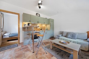 Interior - Apartment 'Immenhof' with Private Terrace, Private Garden and Wi-Fi (Schwienau)