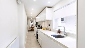 Apartment (Elegant South Kensington Retreat w/ O) | Private kitchen