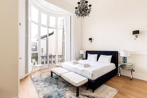 Apartment (Central London Chic Townhouse)