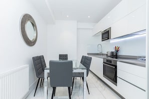 Lägenhet (Elegant Three-Bed Marylebone Flat Nea) | Eget kök