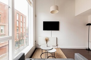 Apartment (Cosy Camden Retreat Near Markets & Tu) | Living room - Cosy Camden Retreat Near Markets & Tube (London)